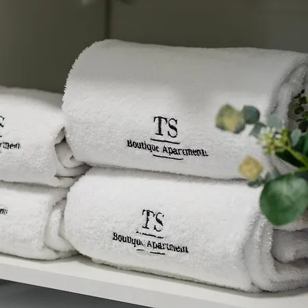 Ts Gold New Town & Free Private Parking