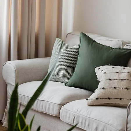 Ts Gold New Town & Free Private Parking 슈체친