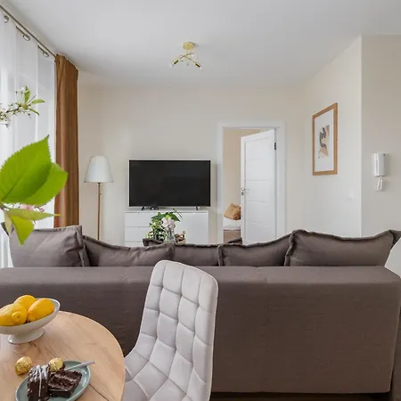 Ts Gold New Town & Free Private Parking