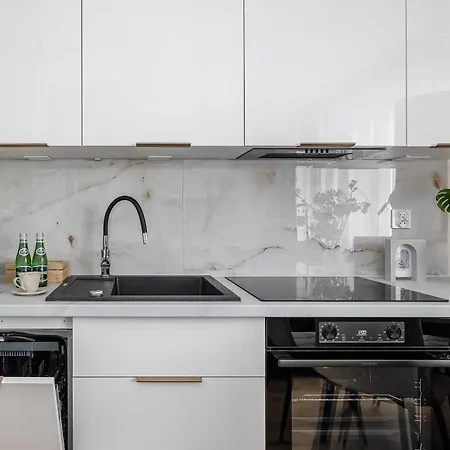 Ts Gold New Town & Free Private Parking