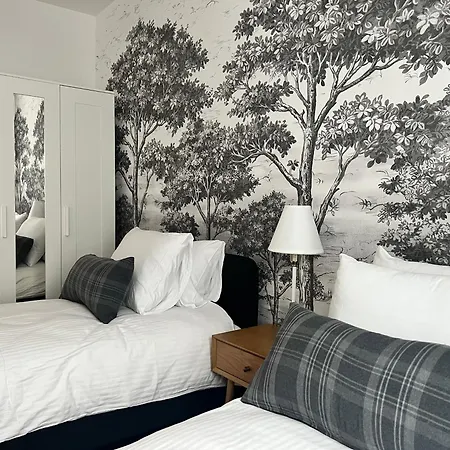 Ts Gold New Town & Free Private Parking *