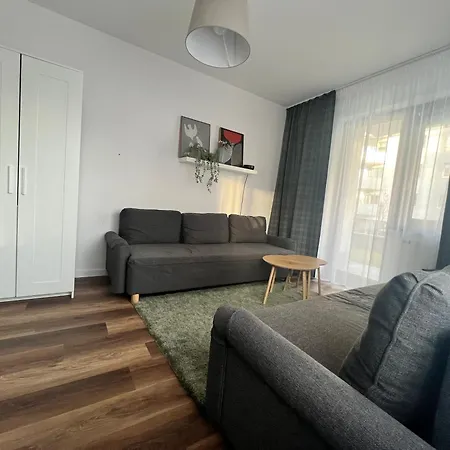 Ts Gold New Town & Free Private Parking 슈체친