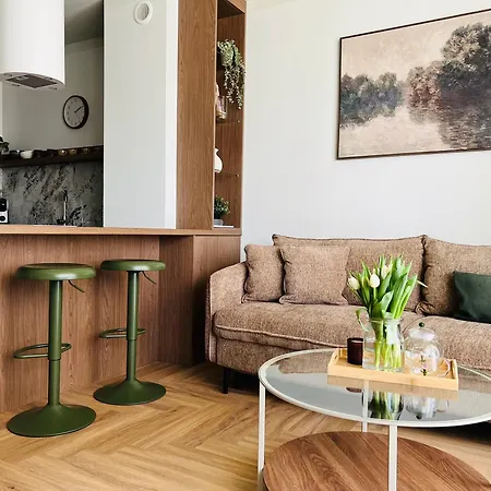 Ts Gold New Town & Free Private Parking Διαμέρισμα *