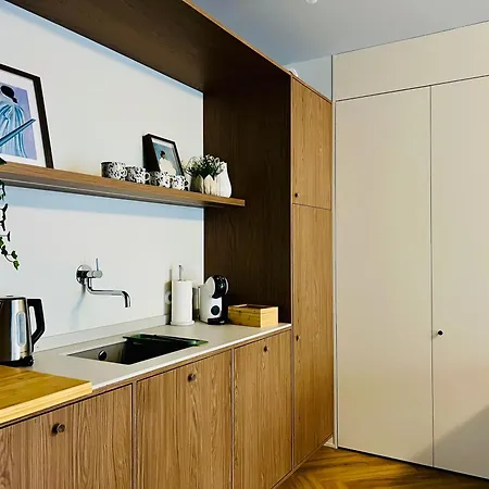 Ts Gold New Town & Free Private Parking Apartamento