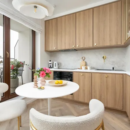 Ts Gold New Town & Free Private Parking Apartment Stettin