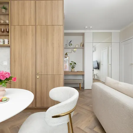 Ts Gold New Town & Free Private Parking Apartment Stettin