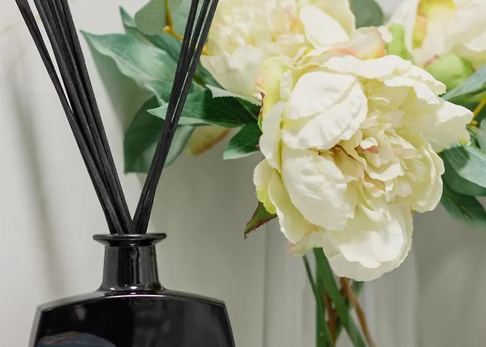 Ts Gold New Town & Free Private Parking