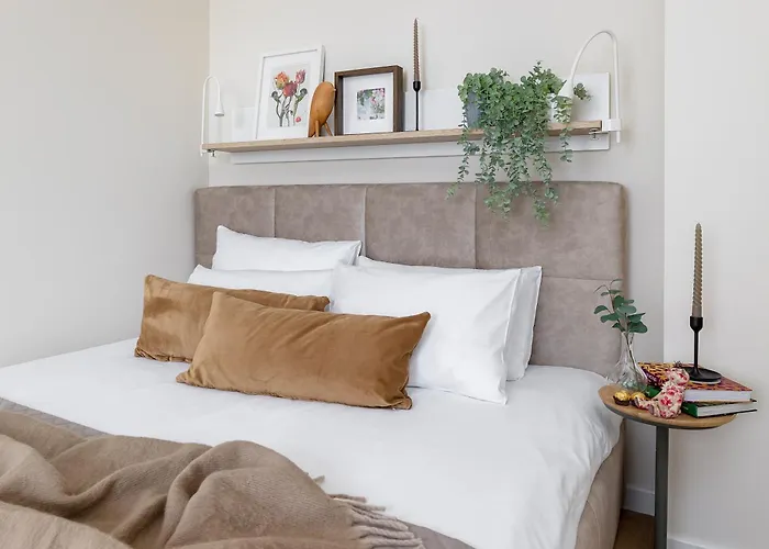 Ts Gold New Town & Free Private Parking